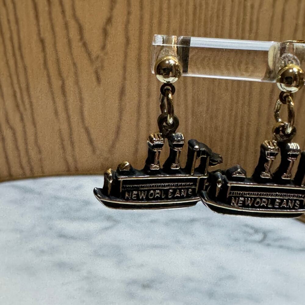 Vintage New Orleans Earrings ❤️ - Picture 6 of 8